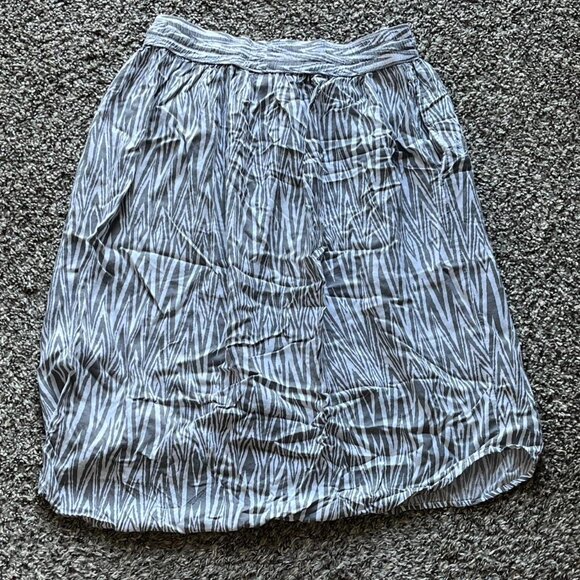 Kavu White Grey Striped Small Flowy Mini Skirt, Festival Boho Skirt - Picture 4 of 5